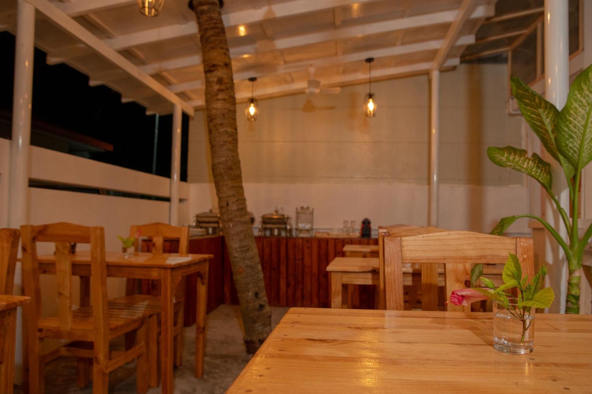 Biosphere Inn Dharavandhoo Exterior foto