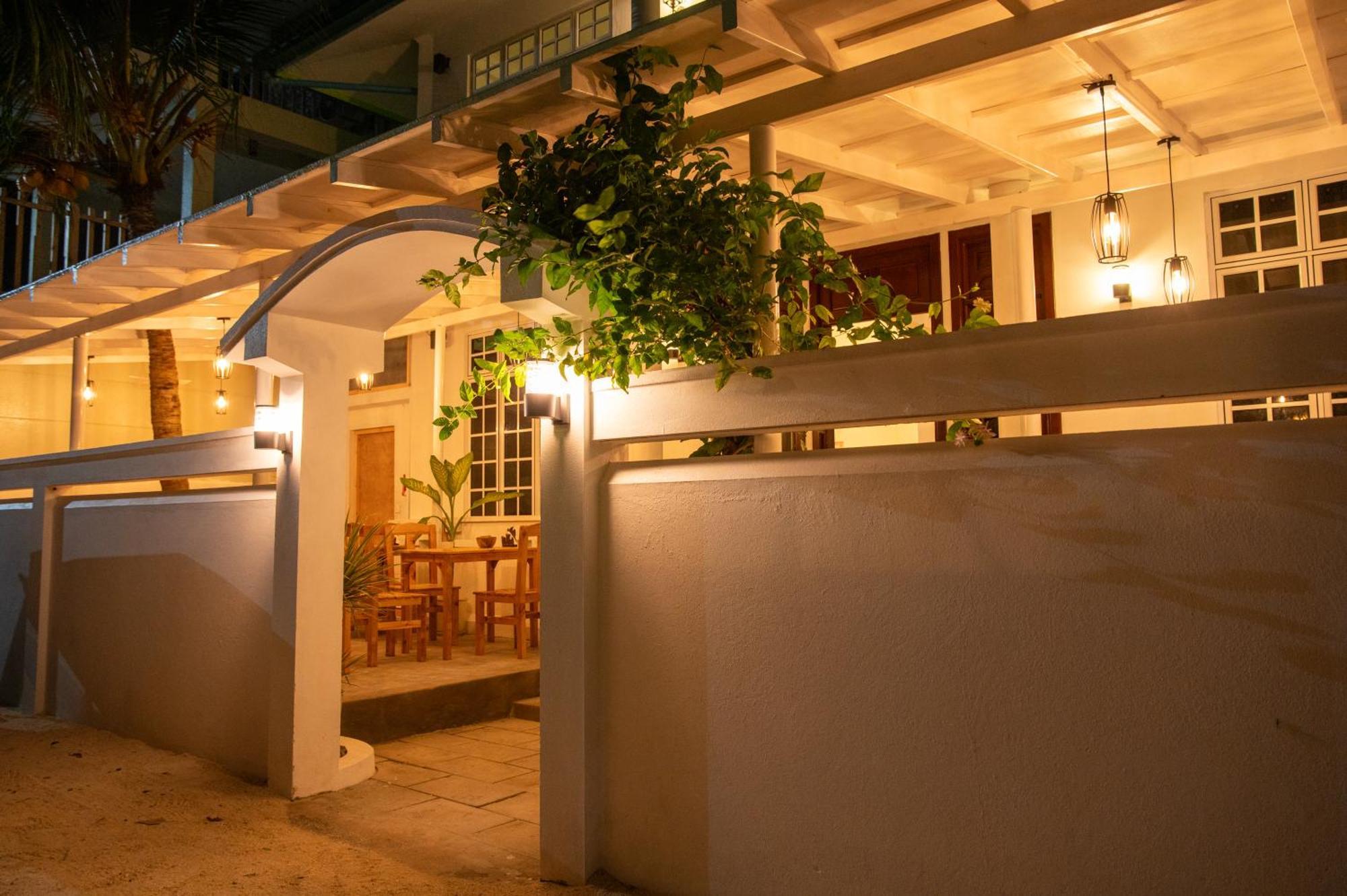 Biosphere Inn Dharavandhoo Exterior foto